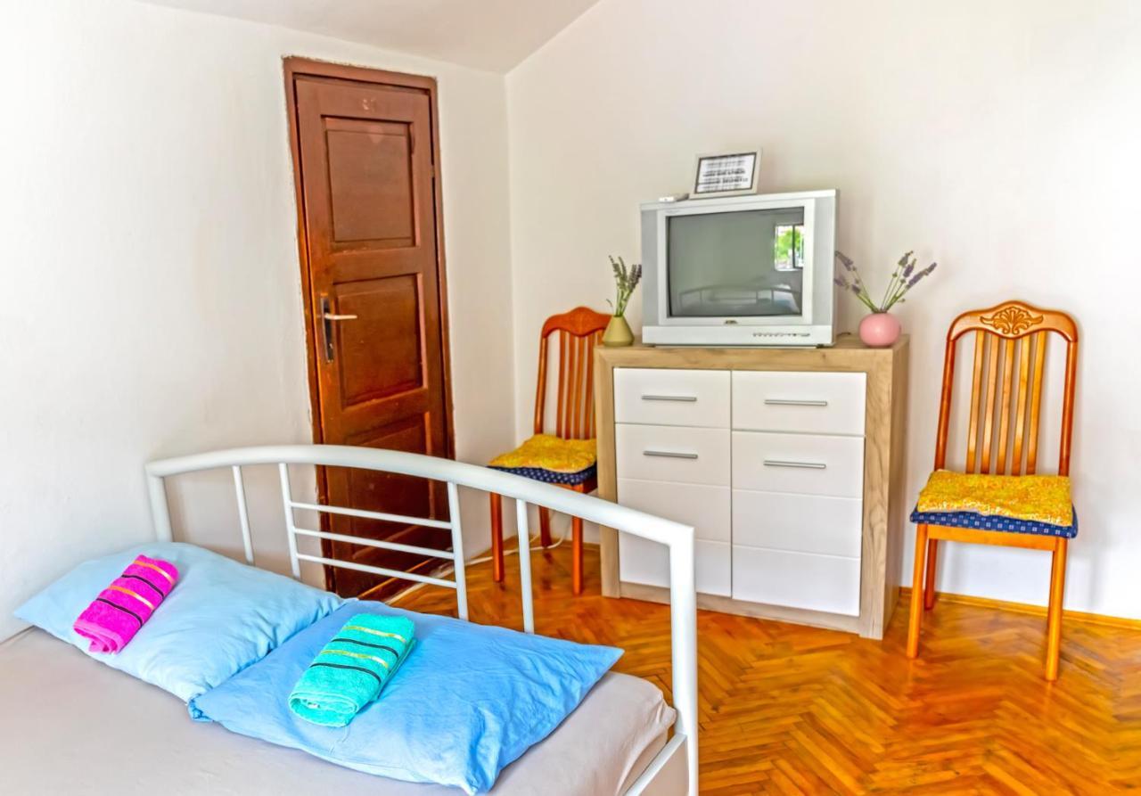 Private Rooms - Tivat Exterior photo