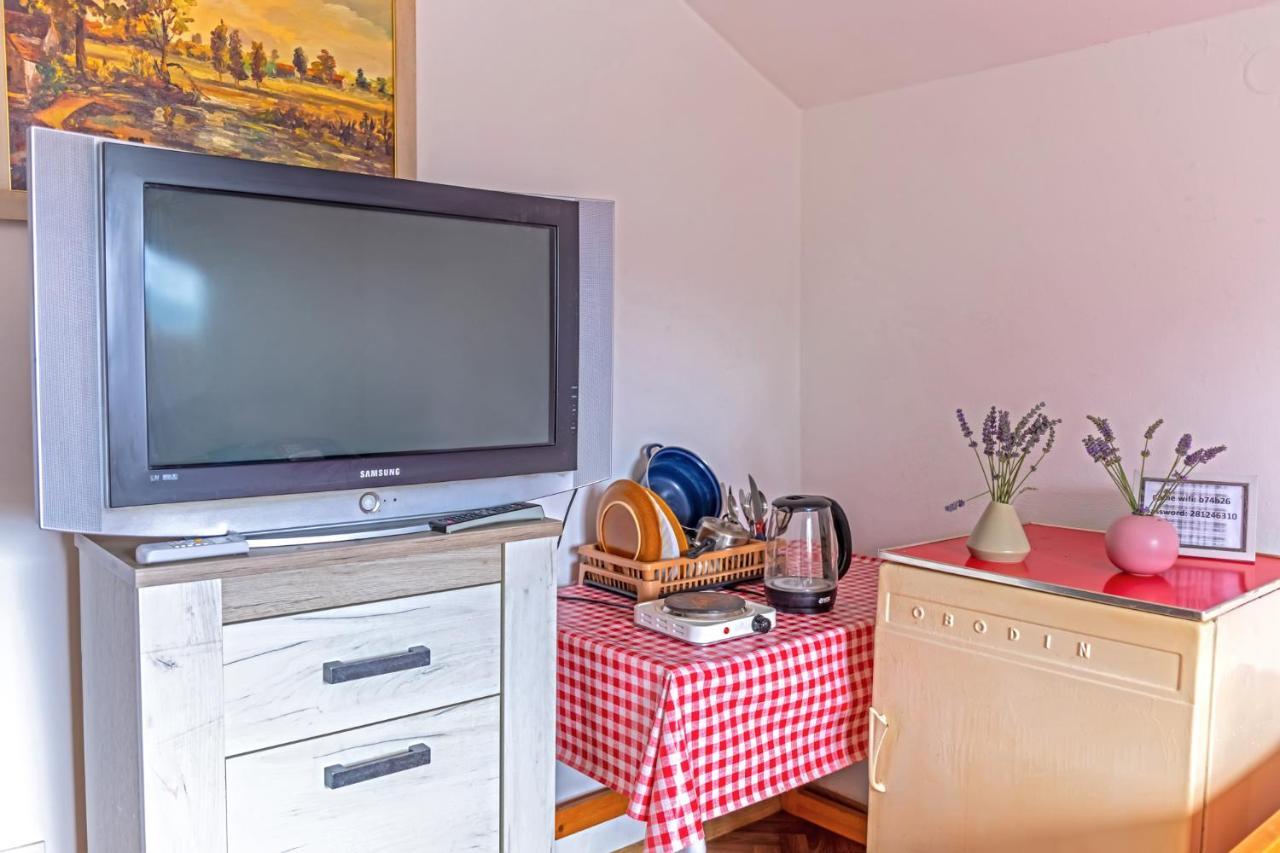 Private Rooms - Tivat Exterior photo